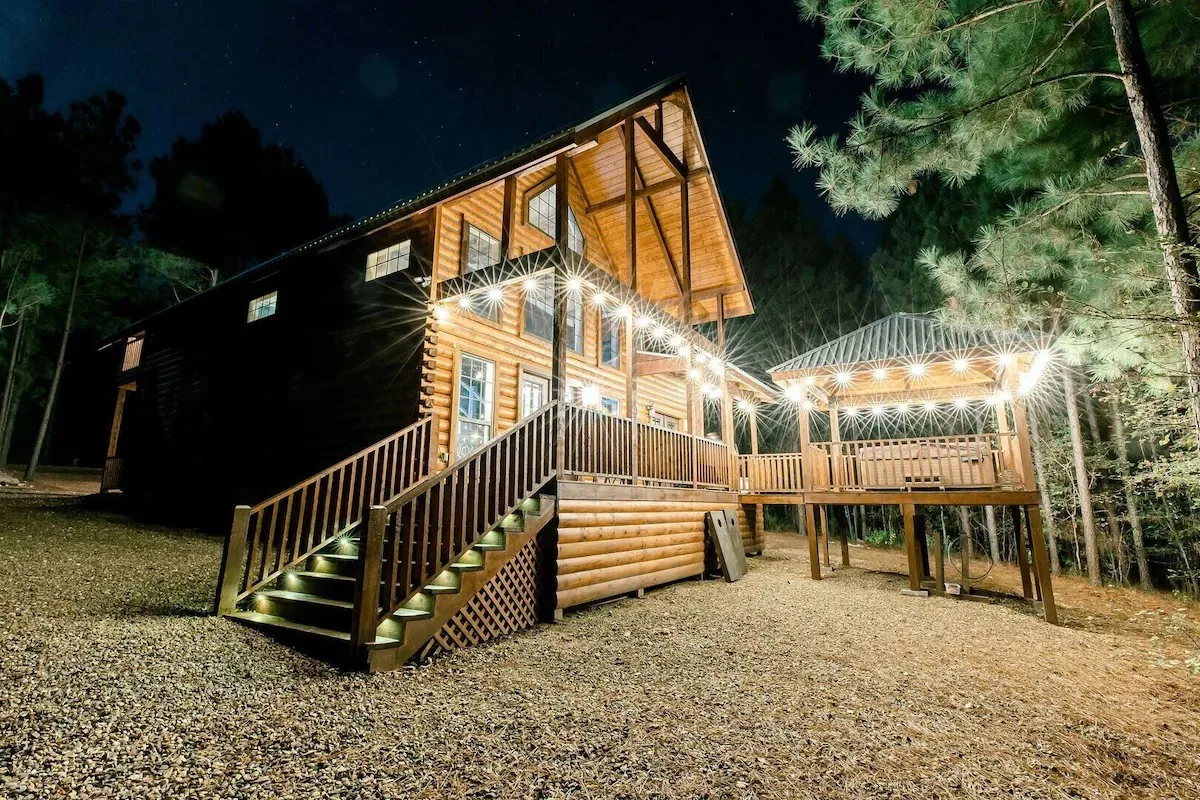 Crescent Pines Hollow
