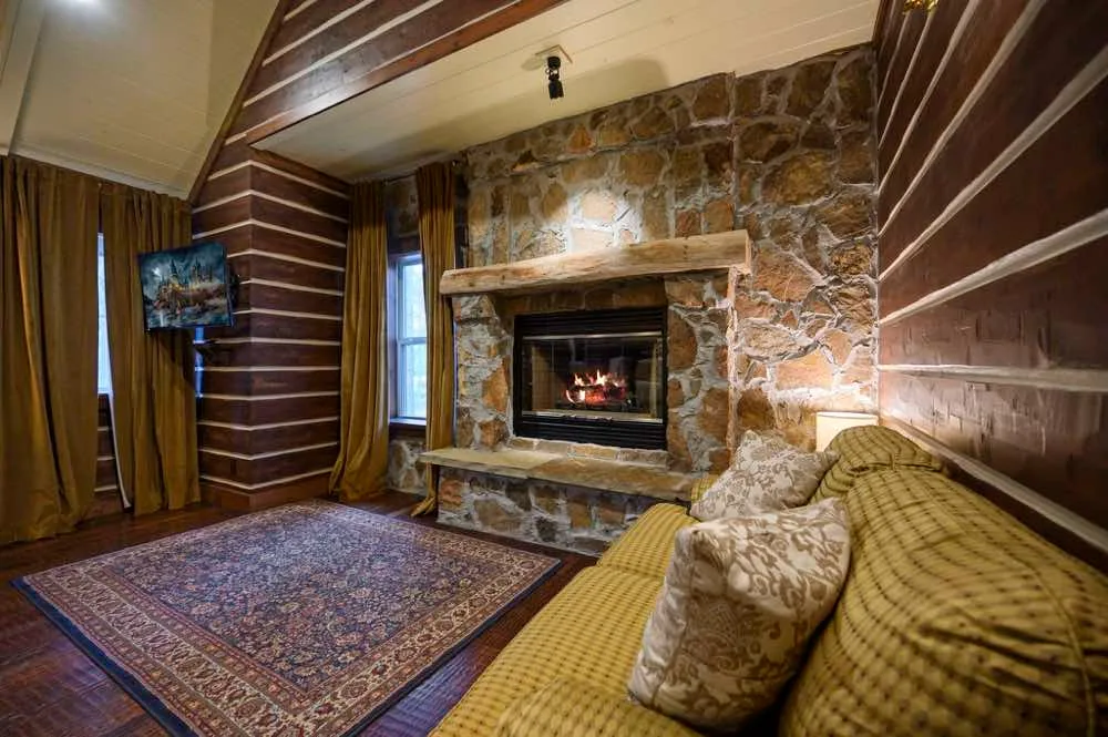 Kings Crossing Manor