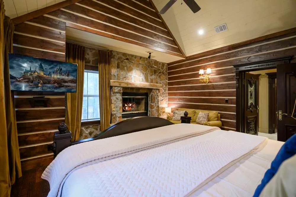 Kings Crossing Manor