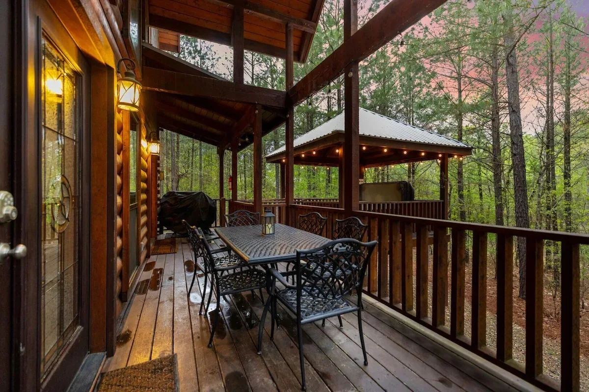 Crescent Pines Hollow