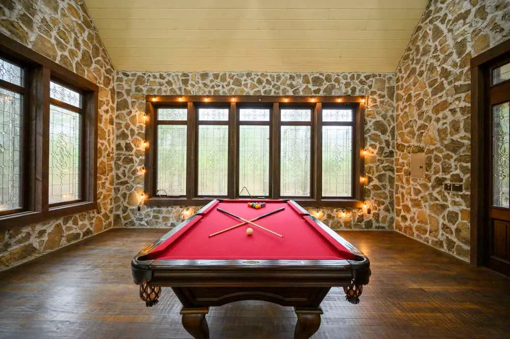 Kings Crossing Manor