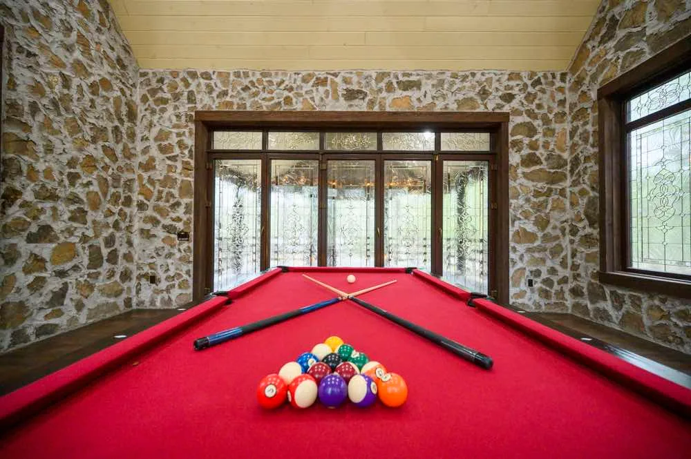 Kings Crossing Manor