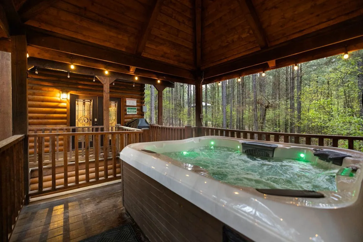 Crescent Pines Hollow