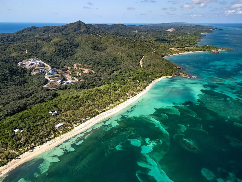 Roatan Hero