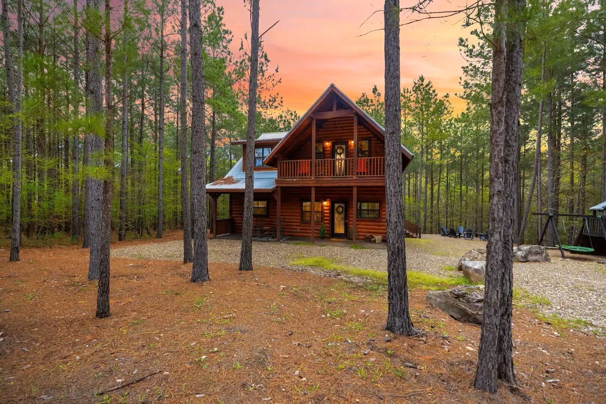 Crescent Pines Hollow