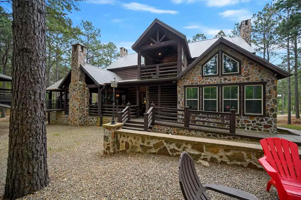 Kings Crossing Manor