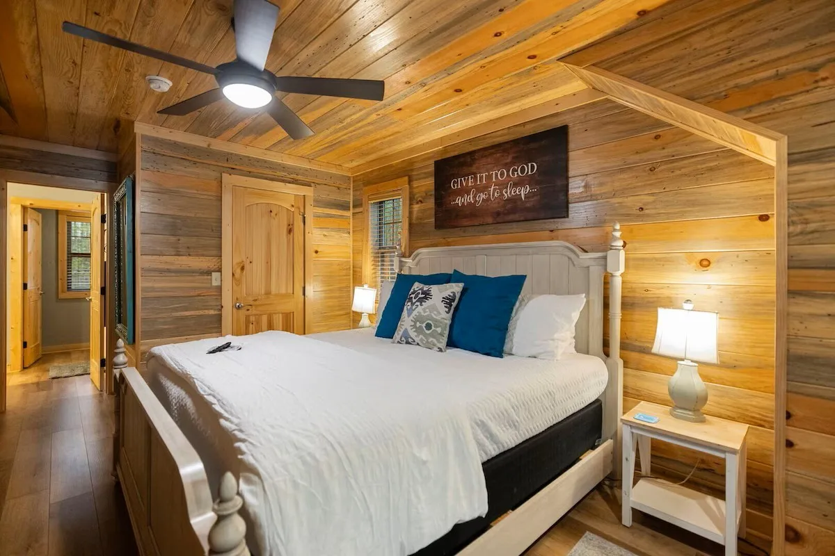 Crescent Pines Hollow