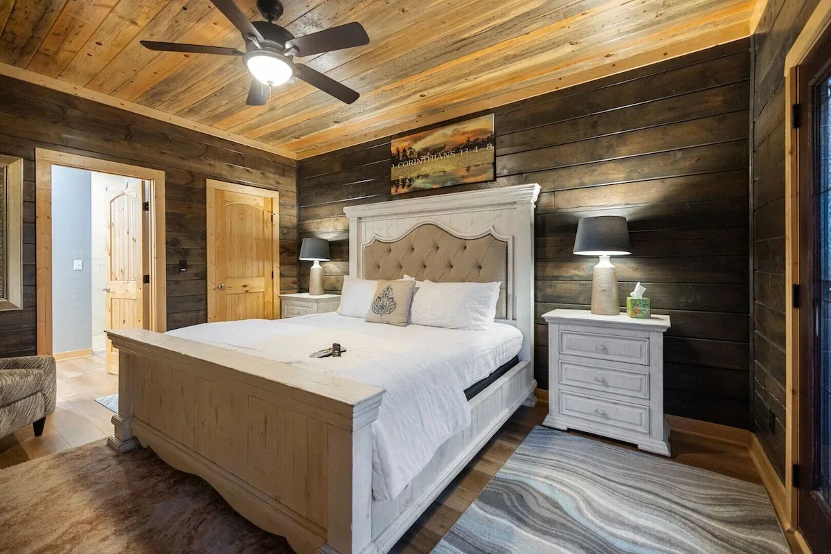 Crescent Pines Hollow