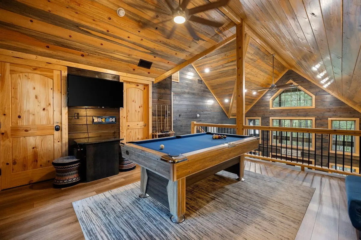 Crescent Pines Hollow