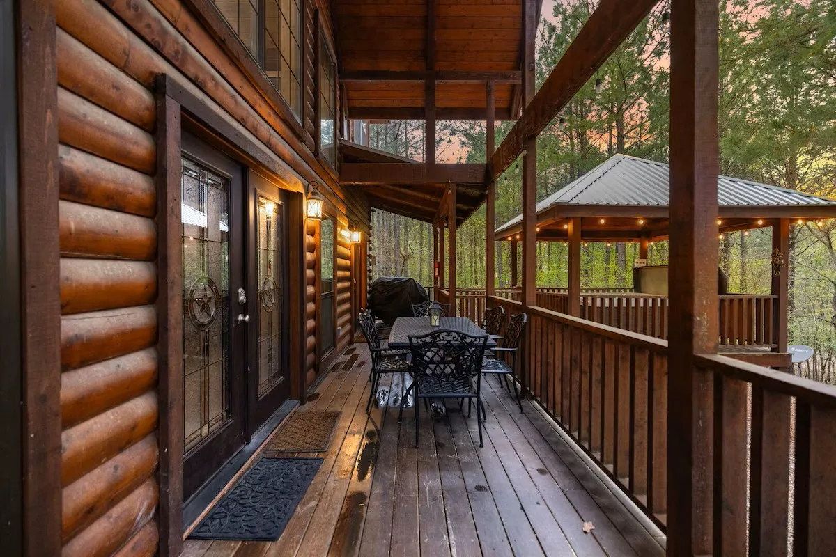 Crescent Pines Hollow