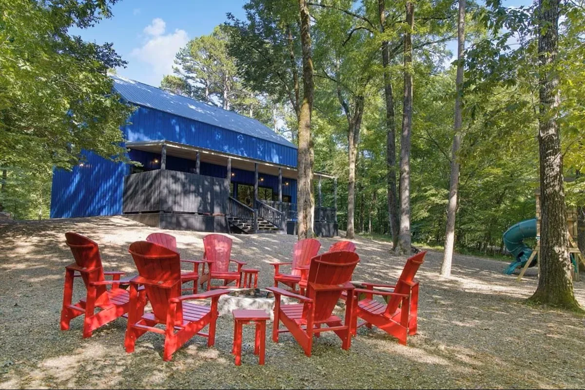 Blue Moon Creekside Lodge