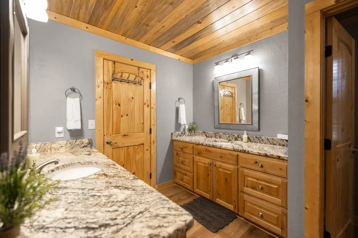 Crescent Pines Hollow