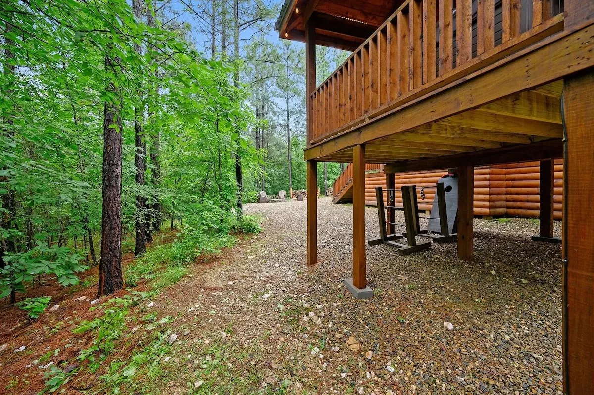 Crescent Pines Hollow