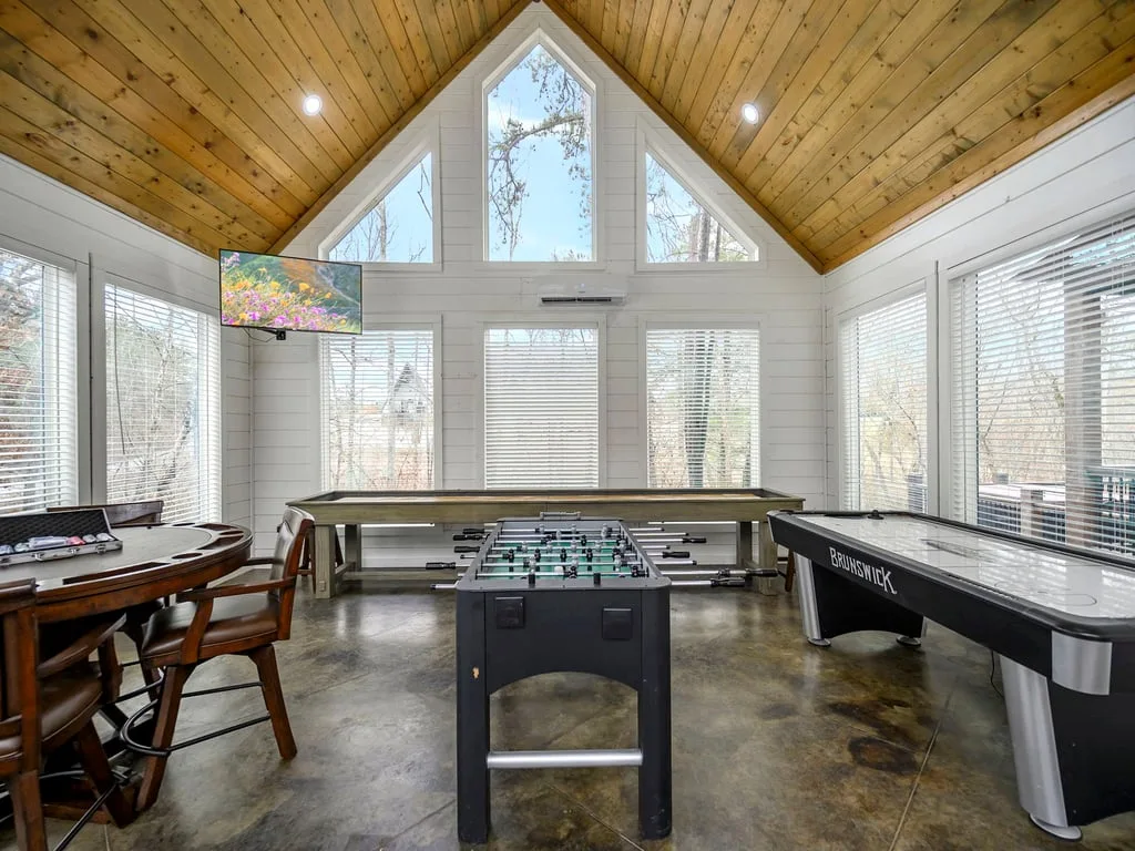 Hideaway on the Creek