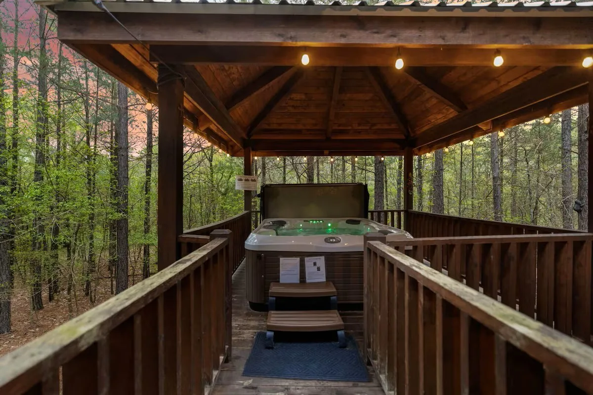 Crescent Pines Hollow