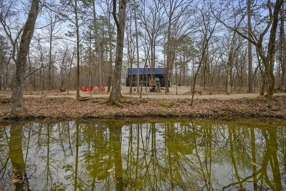 Blue Moon Creekside Lodge