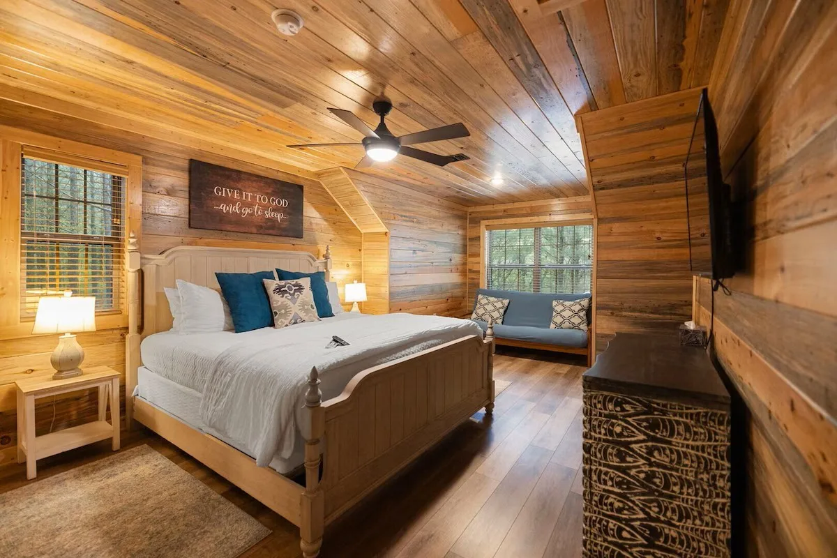 Crescent Pines Hollow