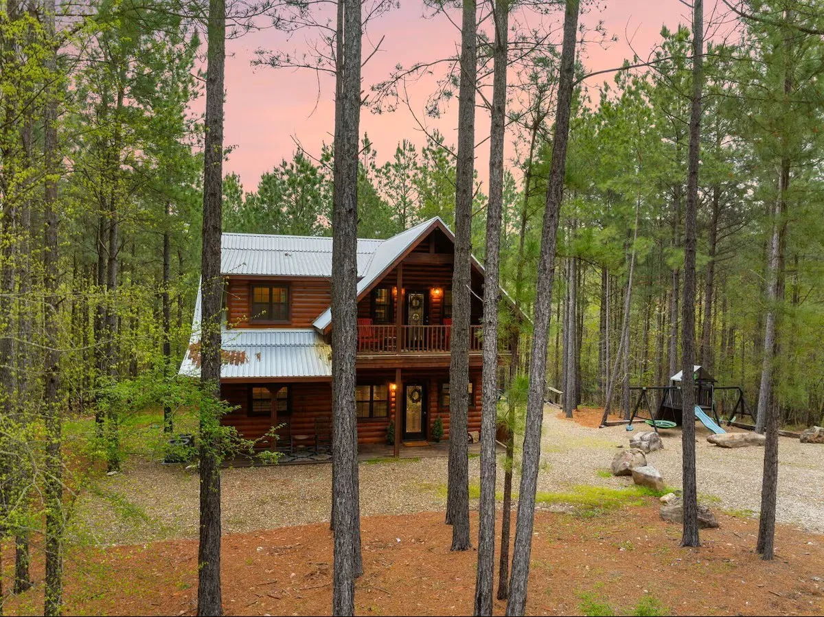 Crescent Pines Hollow