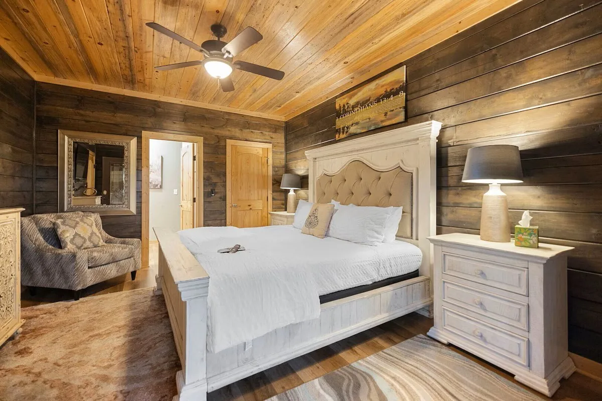 Crescent Pines Hollow