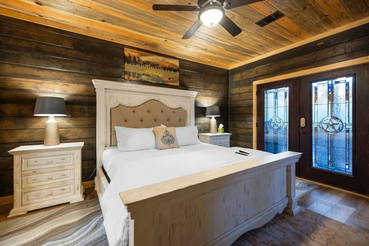 Crescent Pines Hollow