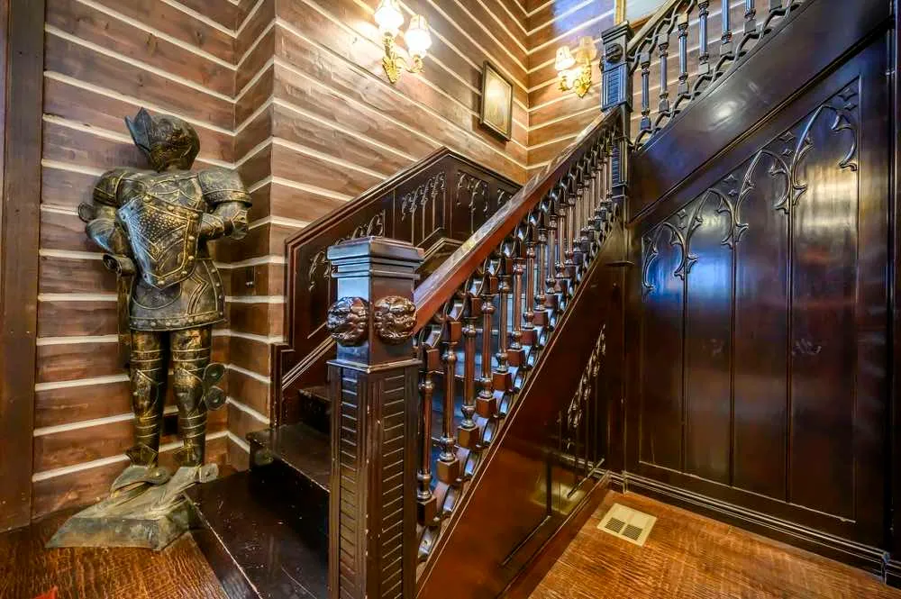 Kings Crossing Manor