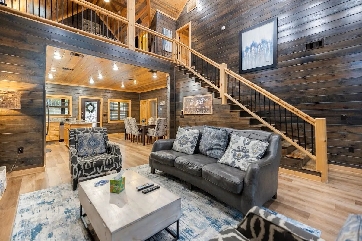 Crescent Pines Hollow