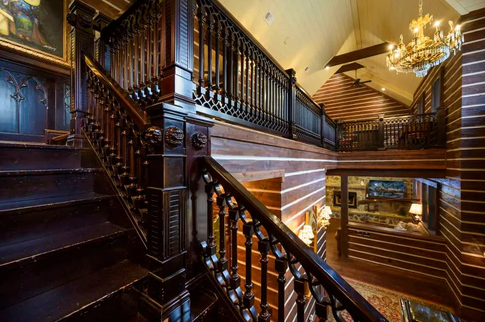Kings Crossing Manor